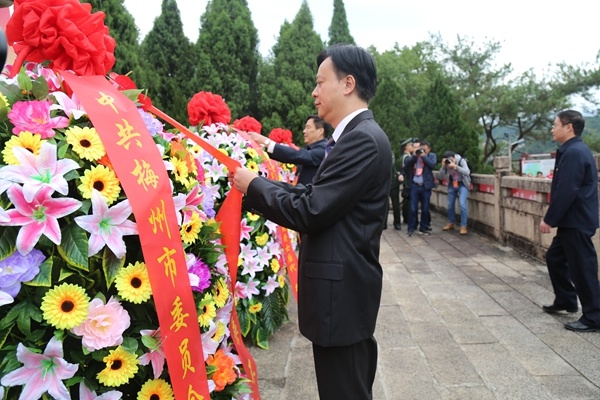 罗文燕 摄