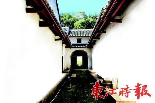 會水樓內部,這裡是葉挺將軍的祖屋,也是葉氏家族修建的圍屋之一.