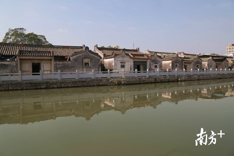 枫溪区詹厝村近年来发生了翻天覆地的变化。 枫溪区詹厝村近年来发生了翻天覆地的变化。