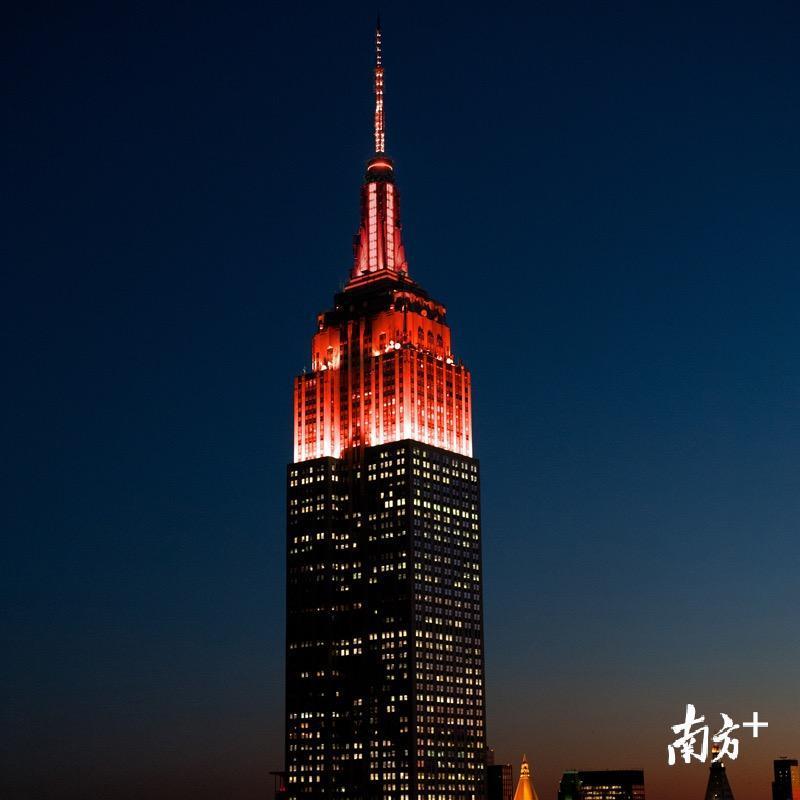 纽约帝国大厦,莫斯科电视塔等世界地标亮起中国红