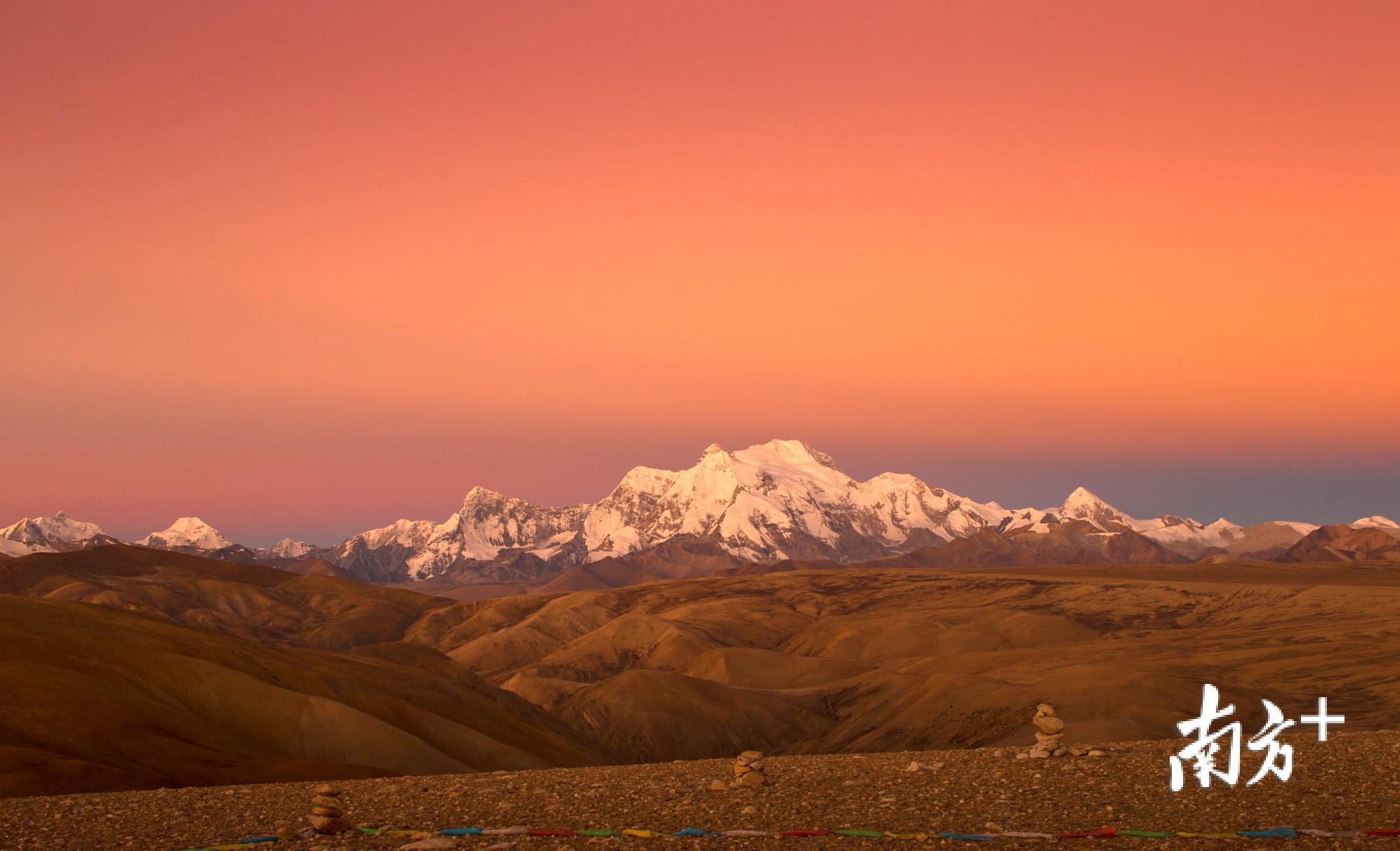 希夏邦马黄昏 孙成毅 摄 希夏邦马黄昏 孙成毅 摄