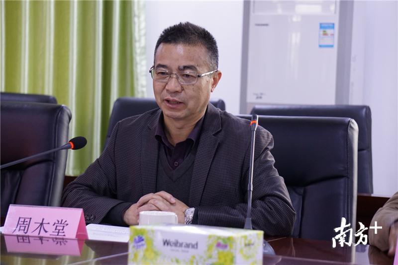 广东省科技厅副巡视员周木堂发表讲话。 张泳渝 摄