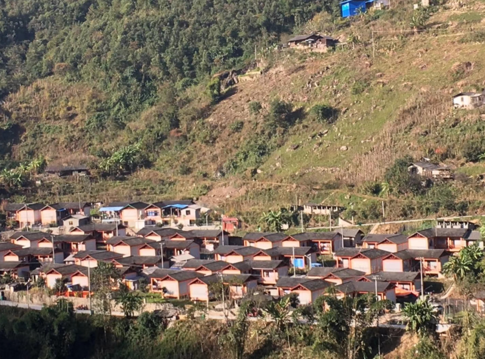 帕镇哦乐民族服饰加工厂,福贡县人民医院,鹿马登乡阿路底村易地搬迁点