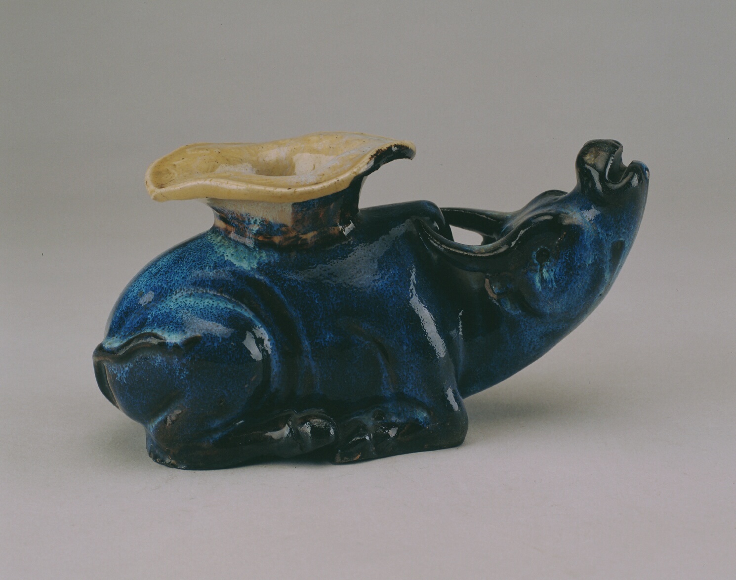 故宫里藏着82件石湾窑器：“佛山制造”百年前已名扬宫廷_南方plus_南方+