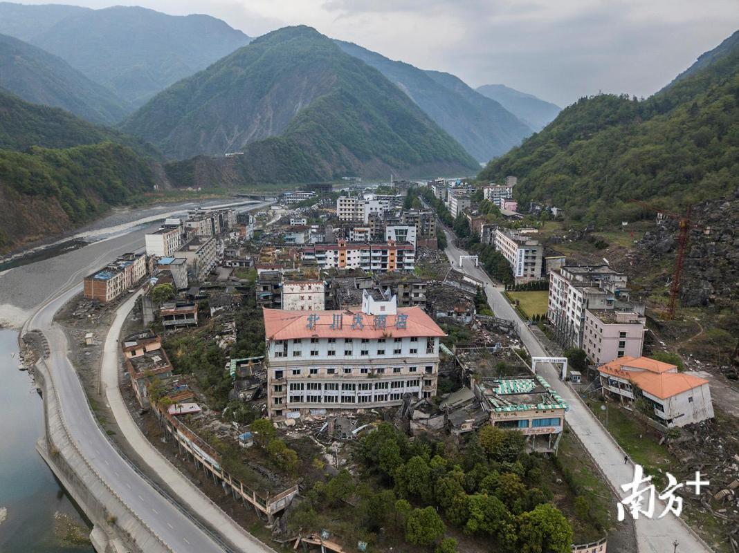 經歷2008年大地震的北川老縣城,在2013年還遭遇了一次嚴重洪澇災害