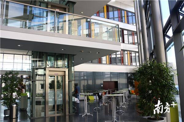 科技园办公区内景。 科技园办公区内景。