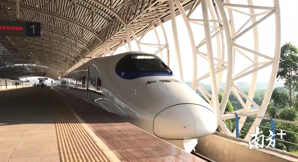 和谐号豪华内饰曝光!江湛铁路今天试通车,视频看超燃现场