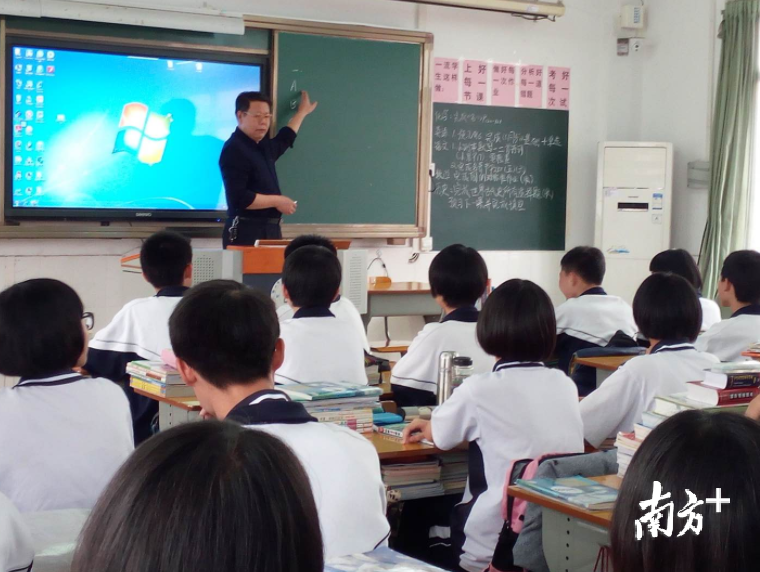 邵仲文希望三中附中能够培养出具备引领者素质的学生。 马永钊 摄 