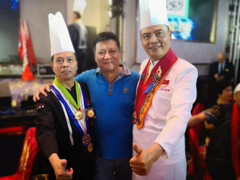 顺德东逸湾酒店总经理蒋志刚(图中)。 顺德东逸湾酒店总经理蒋志刚(图中)。