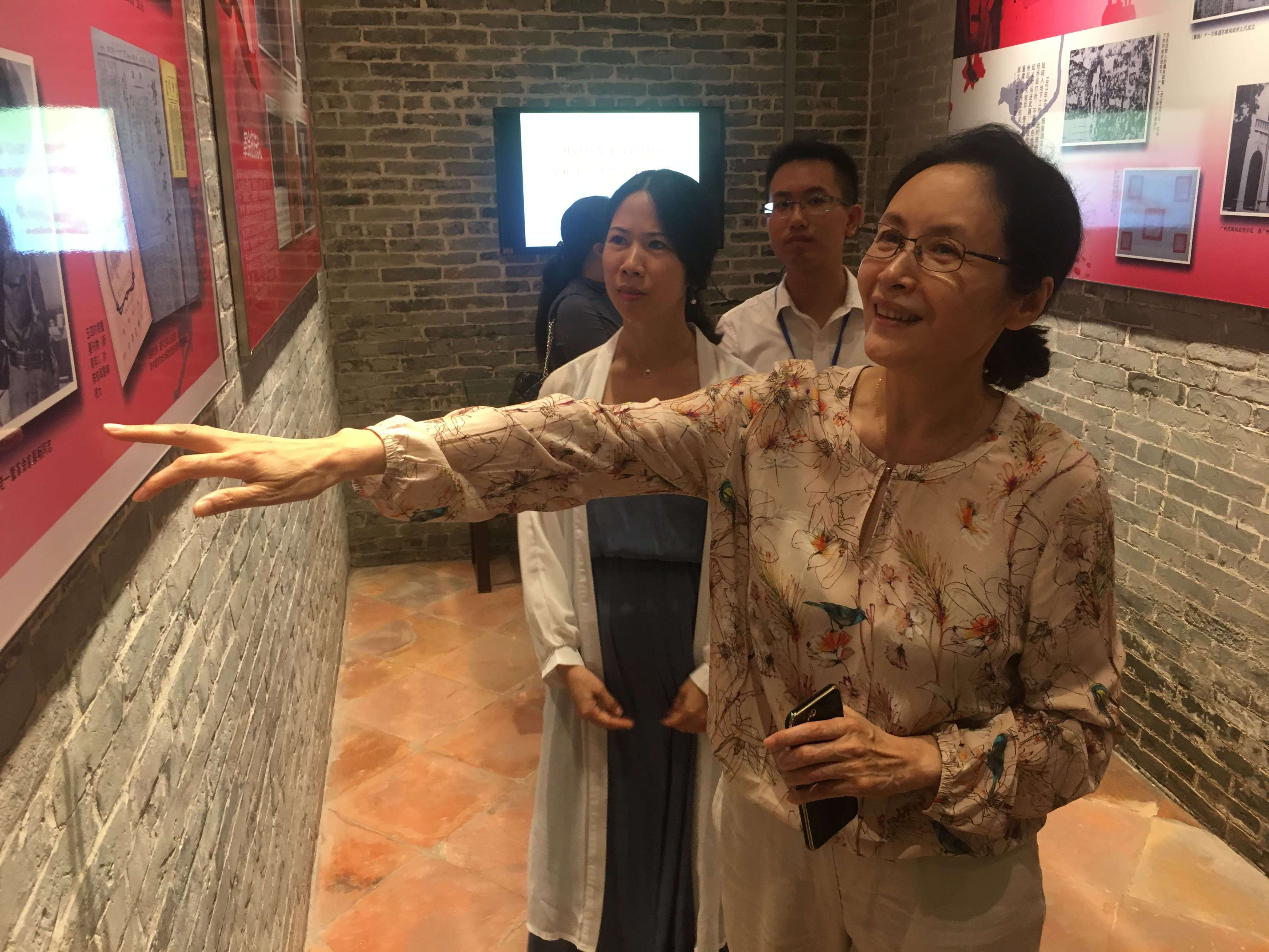 宋晓英参观了陈铁军故居等地。禅宣供图 宋晓英参观了陈铁军故居等地。禅宣供图