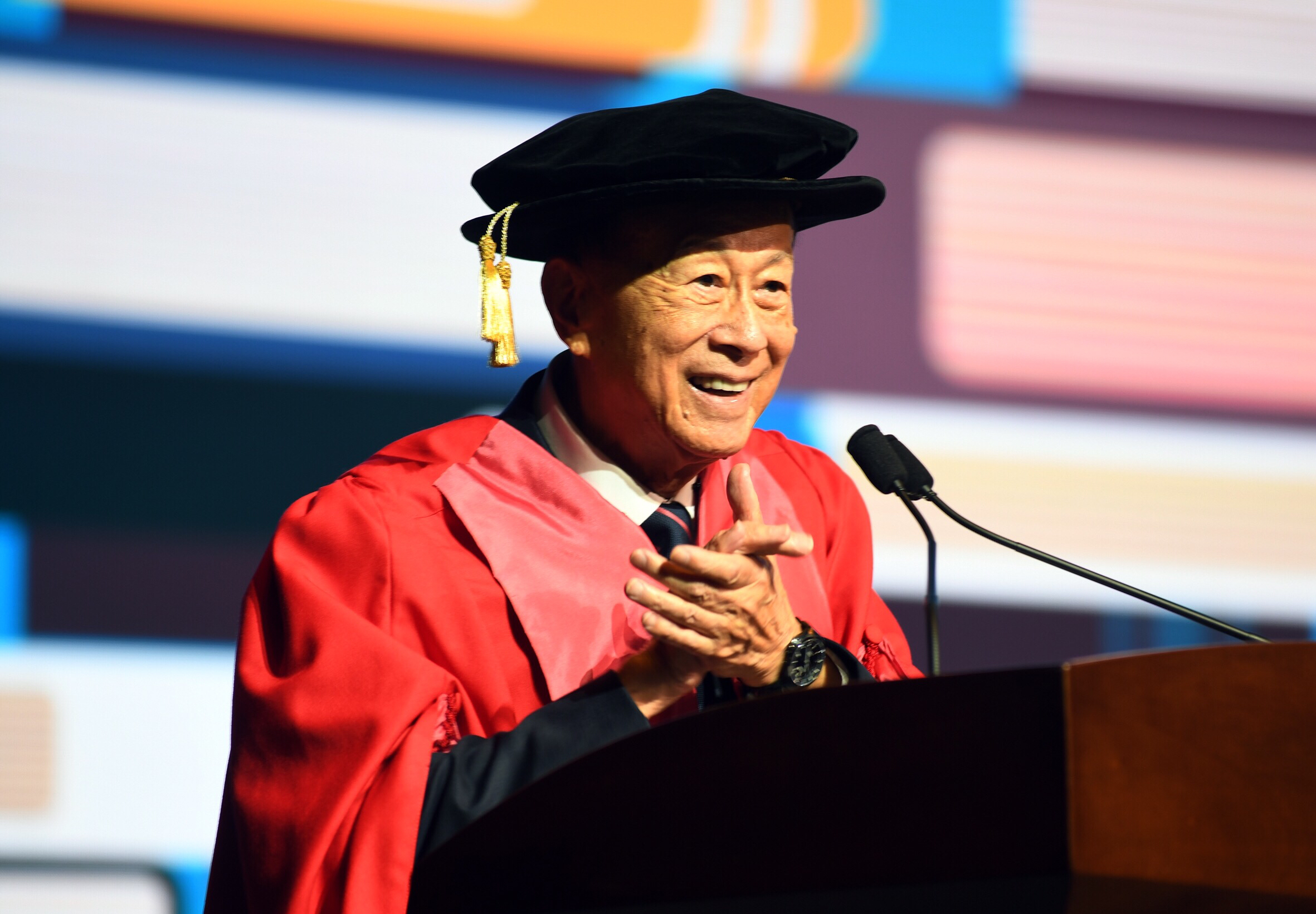 李嘉诚致辞。曾建平 摄