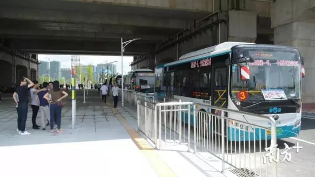 阳江高铁站公交接驳十分方便 阳江高铁站公交接驳十分方便
