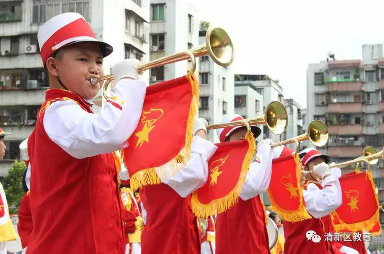 少先队鼓号操比赛现场。图片来源：清新教育局