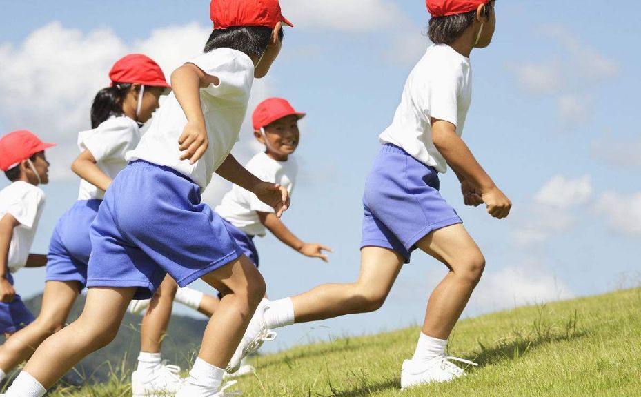 日本幼兒園體育課視頻曝光 身體素質訓練令人震撼!