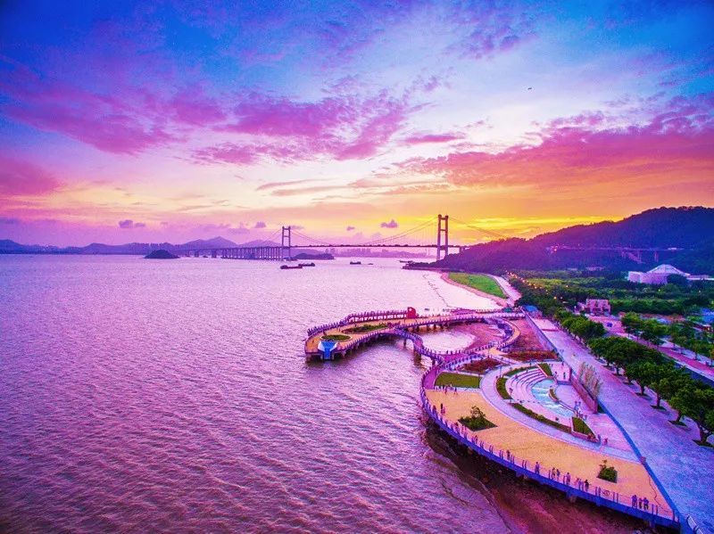 34 平方公里, 与伶仃洋中间的上下横档岛组成虎门防御体系的第二道