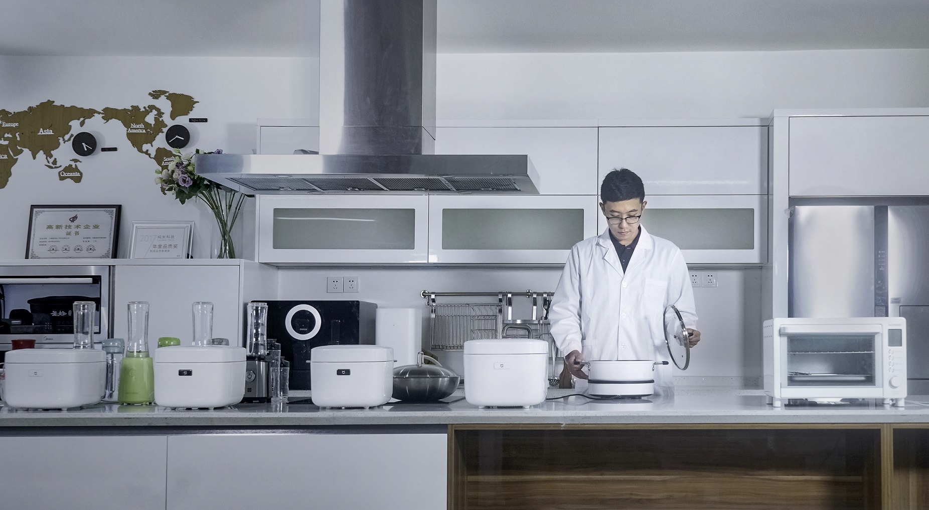 经过18个月研发、3万多次试验，煮了20吨大米，米家压力IH电饭煲于2016年3月29日与米家品牌同步问世。纯米科技供图