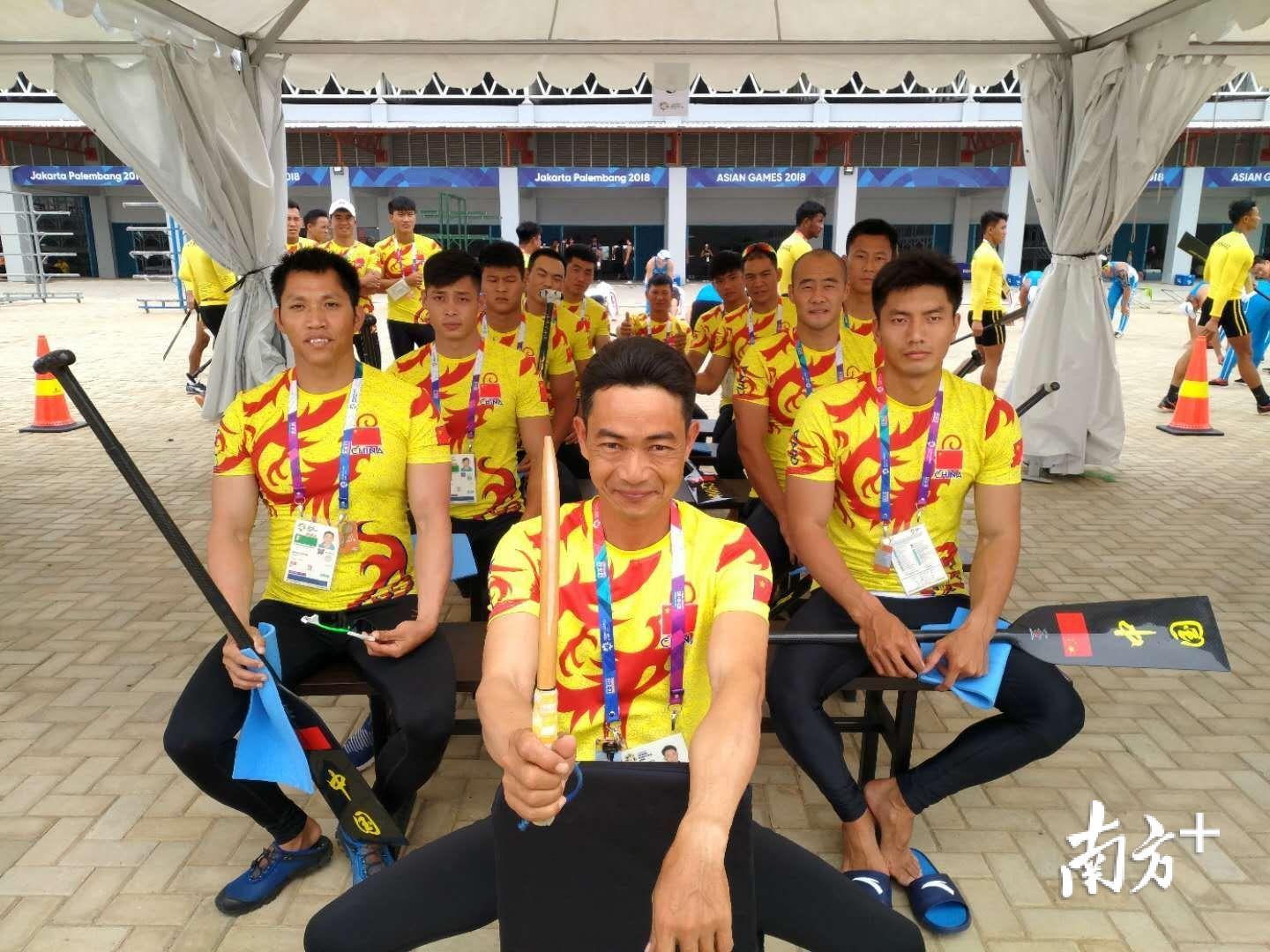 中国男子龙舟队。乐从宣办供图