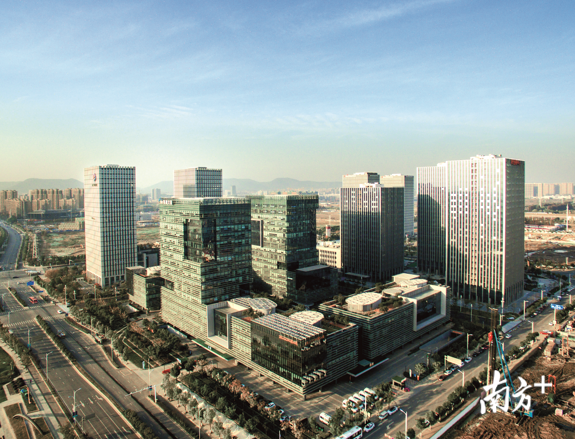 南京江北新区是全国第13个国家级新区,致力打造“芯片之城”“基因之城”和“新金融中心”。江北新区管委会供图 南京江北新区是全国第13个国家级新区,致力打造“芯片之城”“基因之城”和“新金融中心”。江北新区管委会供图