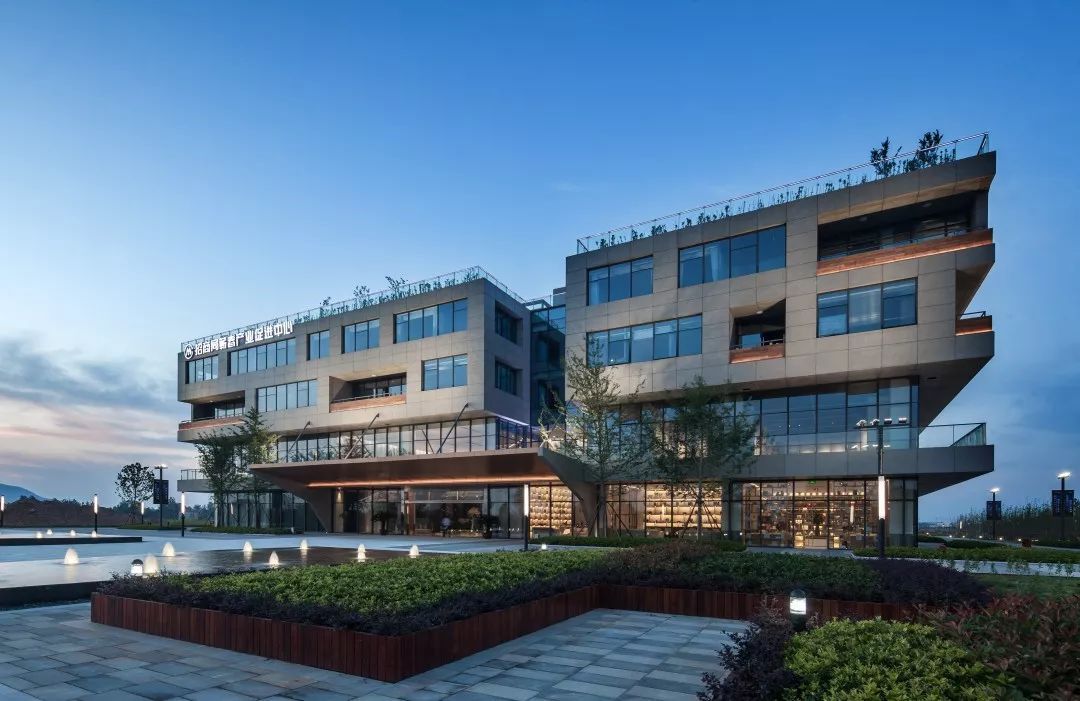蕲春产业促进中心。招商蛇口供图 蕲春产业促进中心。招商蛇口供图