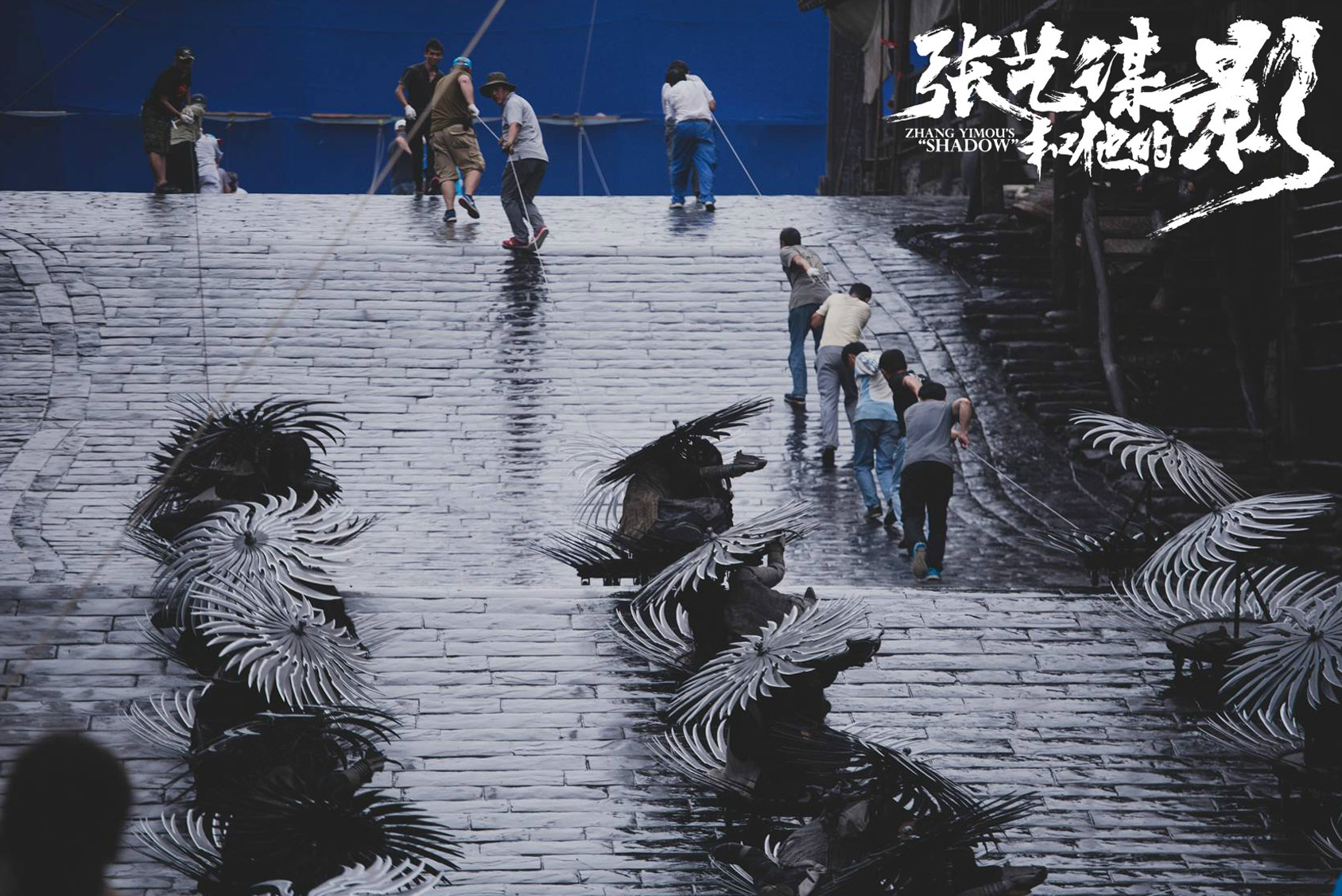 纪录片《张艺谋和他的"影"》带你看电影幕后的故事