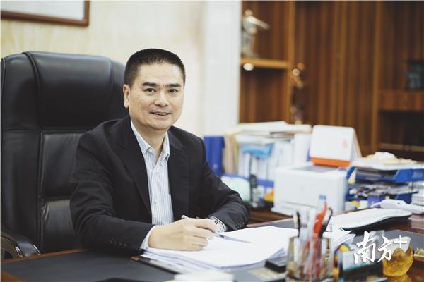 作为惠州市侨商投资企业协会创会会长，朱浴龙曾在香港多次创业，屡经挫折而不馁，最终获得成功。南方日报记者 王昌辉 摄