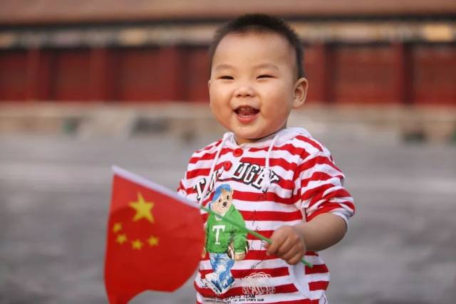 10.1喜迎国庆，小提琴曲《我爱你中国》献给祖国，金色十月，生日快乐!