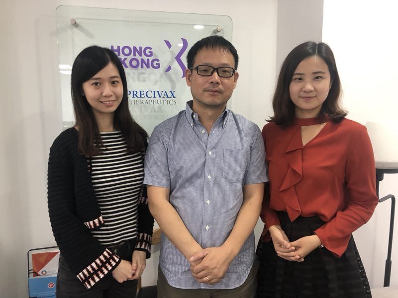 记者采访香港X科技创业平台（Hong Kong X Foundation） 的联合创始人陈冠华