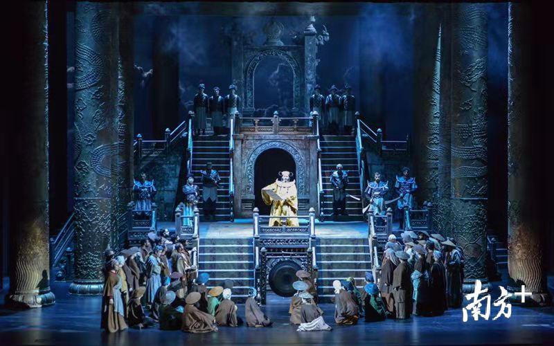 《图兰朵》演出现场。佛山大剧院供图