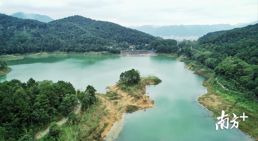 山水相伴的徒步路线，得到了不少参赛者高度赞赏。