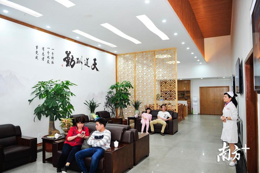 梅州市人民医院开设粤东地区首个特需医疗一站式服务机构，图为健康管理中心。（南方日报记者 何森垚 摄）