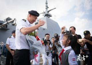 中国-东盟“海上联演-2018”明日开幕,参演各国舰艇陆续抵达湛江