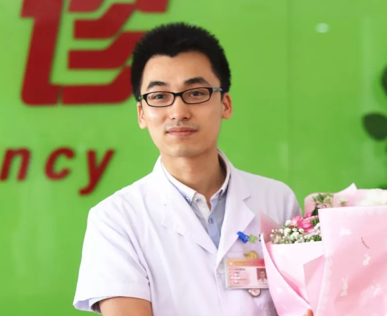 塘厦医院急诊科副护长,主管护师阳建平