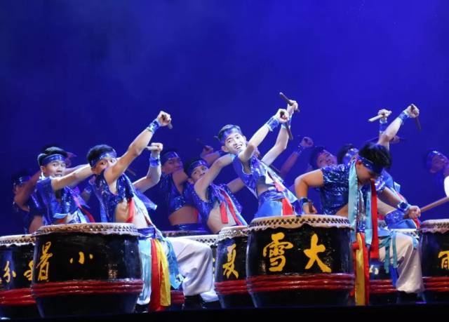 潮州籍华人陈再藩获马来西亚 国家文化人物奖 他参与创设了二十四节令鼓 南方plus 南方