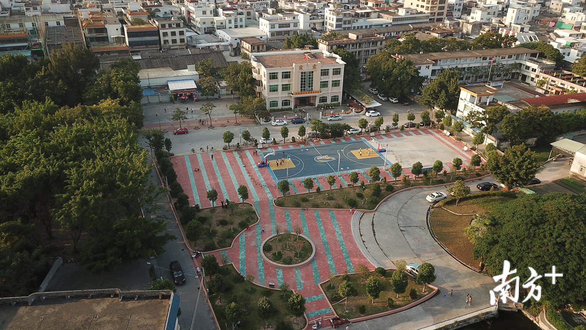 霞露公园一期工程修缮一新。 霞露公园一期工程修缮一新。