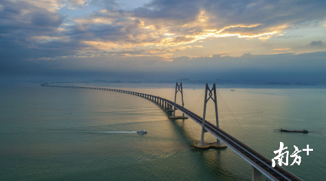 港珠澳大桥于今年10月24日正式通车。