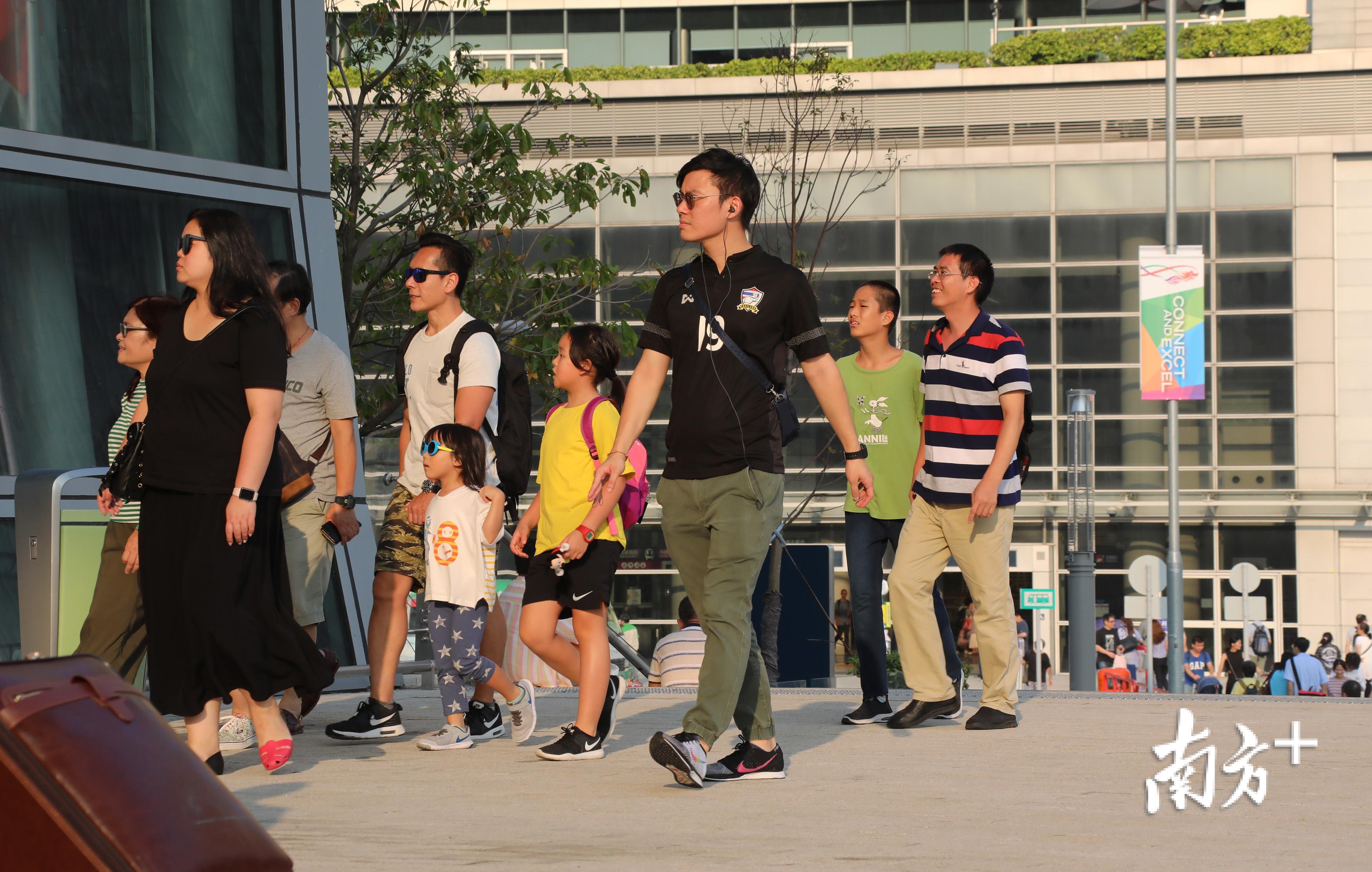 高铁香港西九龙站口岸。