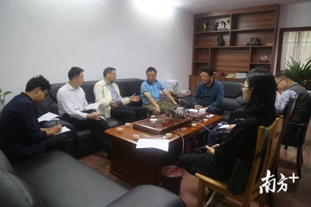 清远市民政局与民盟清远市委员会召开2018年对口协商工作座谈会。 清远市民政局与民盟清远市委员会召开2018年对口协商工作座谈会。