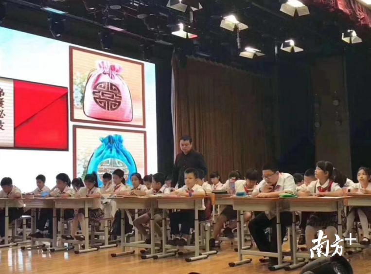 优质语文课展示现场。