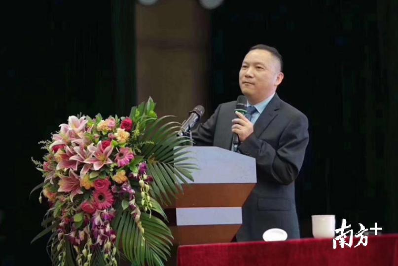 生态语文理论的首创者，中国教科院教改实验区特聘专家罗珠彪教授。