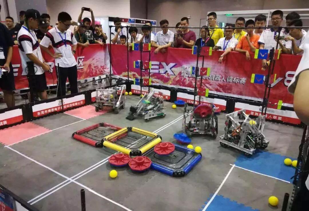 “孔孟之乡”200余台机器人组团上春晚