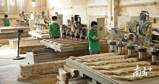 打通生产制造环节,对于林氏木业来说并非易事。资料图片 打通生产制造环节,对于林氏木业来说并非易事。资料图片