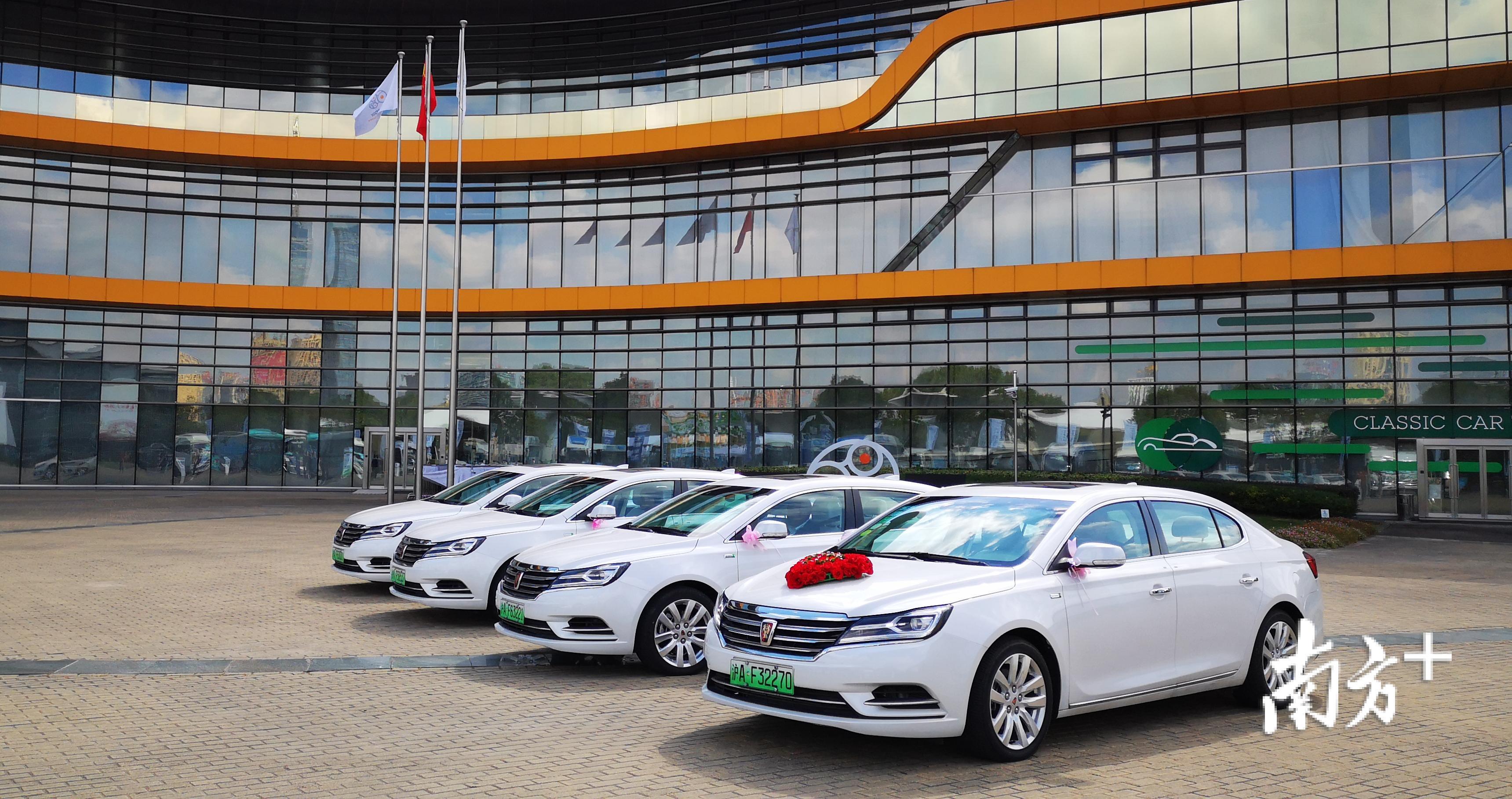  上海是国内率先发展燃料电池汽车产业的城市之一，如今已有500多辆车正式上路，为全国之最。卢浩能 摄