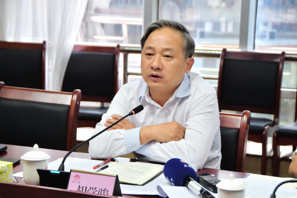 会上，三水区区长胡学骏发表讲话。