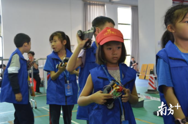 全童科教承办的中国教育机器人大赛(ERCC) 全童科教承办的中国教育机器人大赛(ERCC)