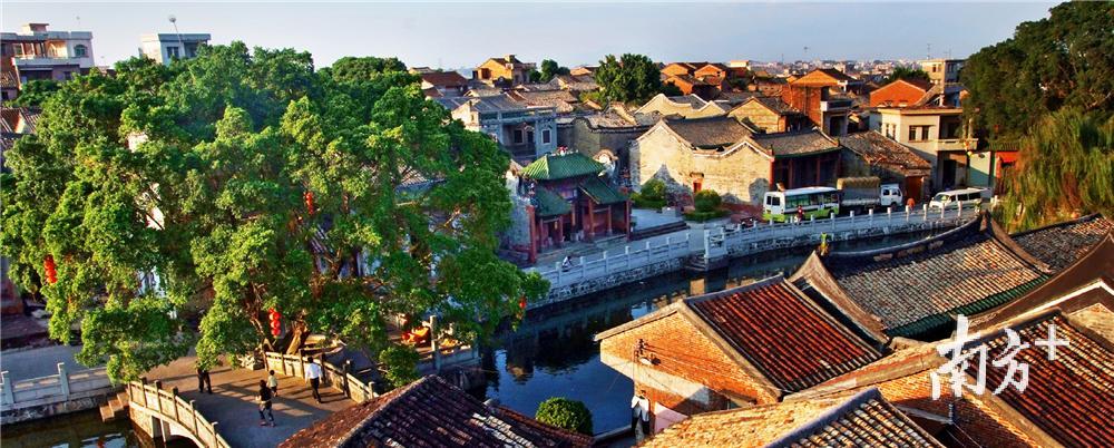 南社人才辈出，共出5名进士，11名举人，1名蓝翎守备，2名将军。