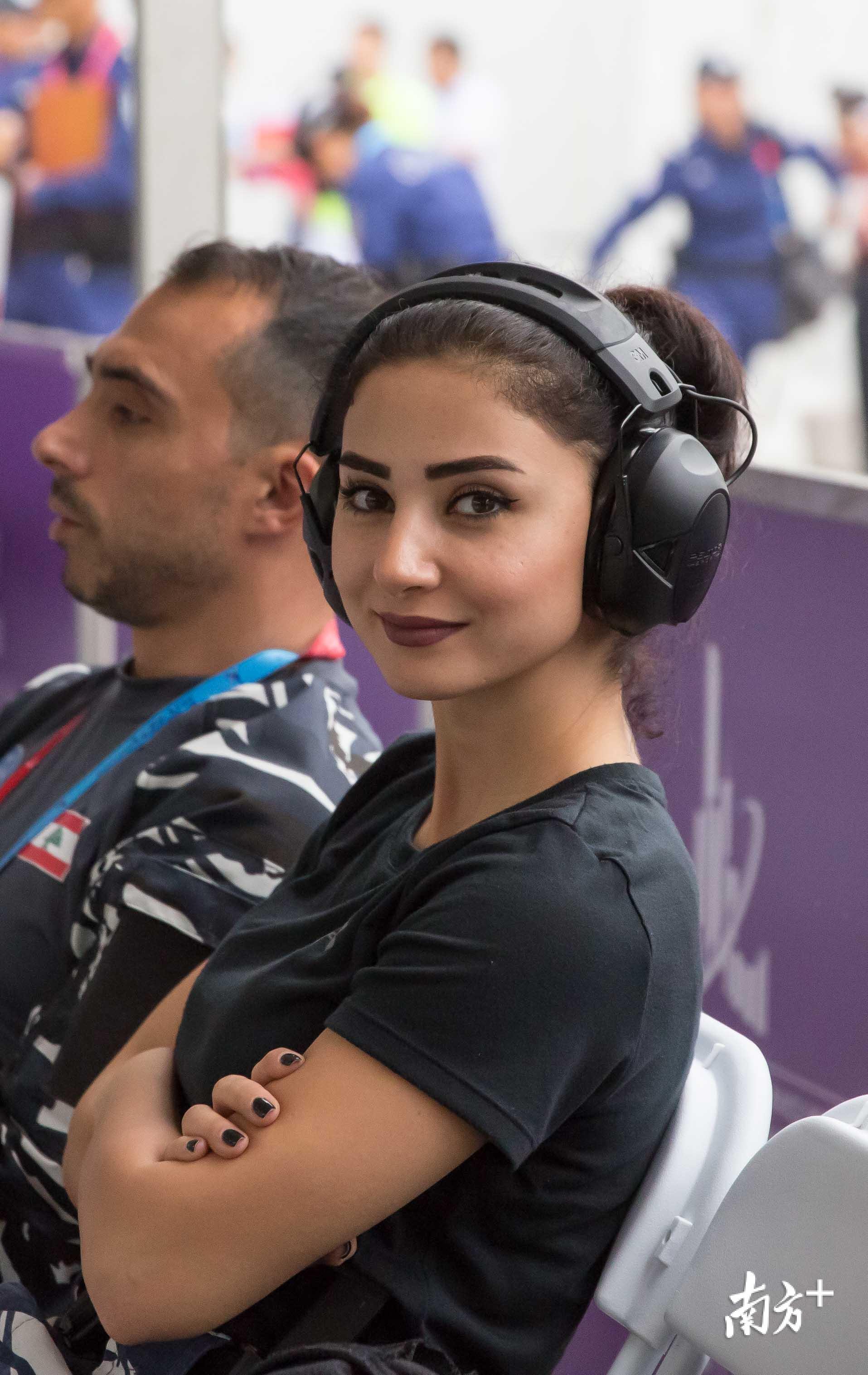 一位黎巴嫩女队员在比赛现场.