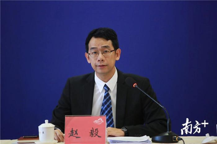 东莞市人力资源局副局长赵毅