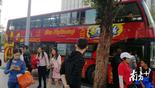 媒体质疑:广州旅游观光1线巴士 为何总是空荡