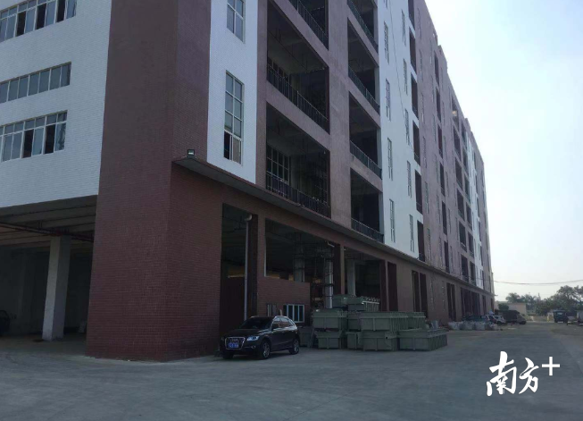 华建达工业区已建成一栋7层高的标准厂房。