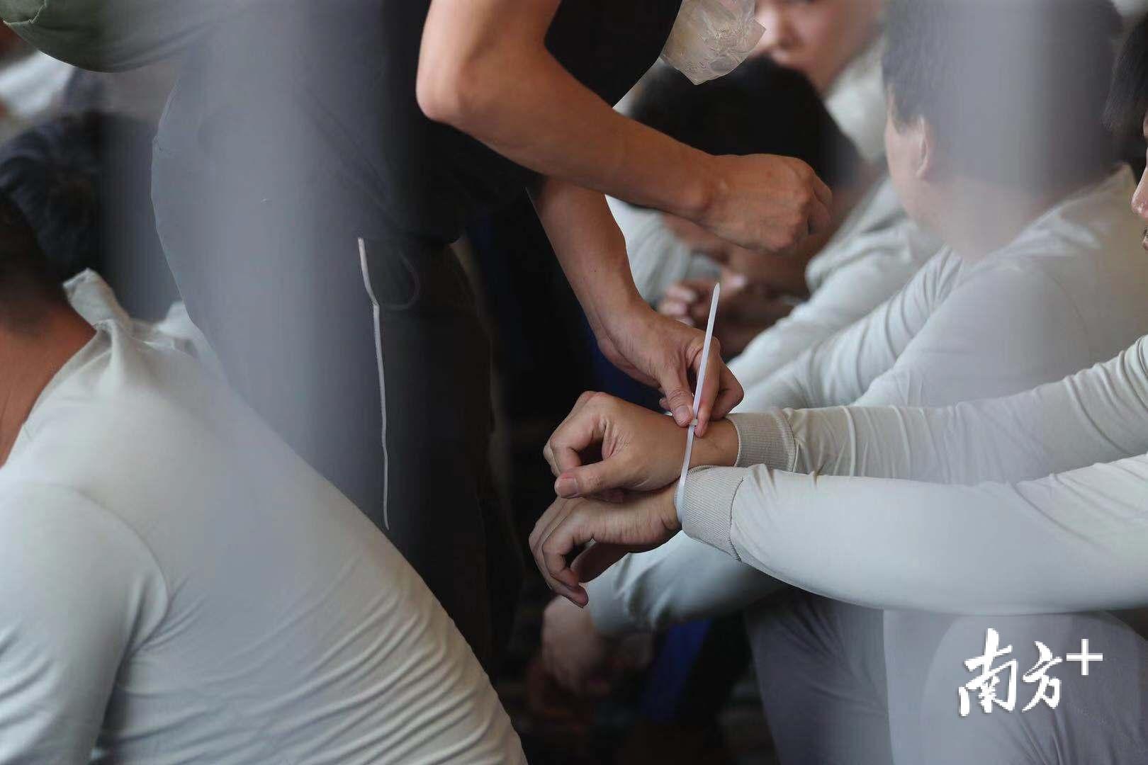 柬埔寨移民局关押仓